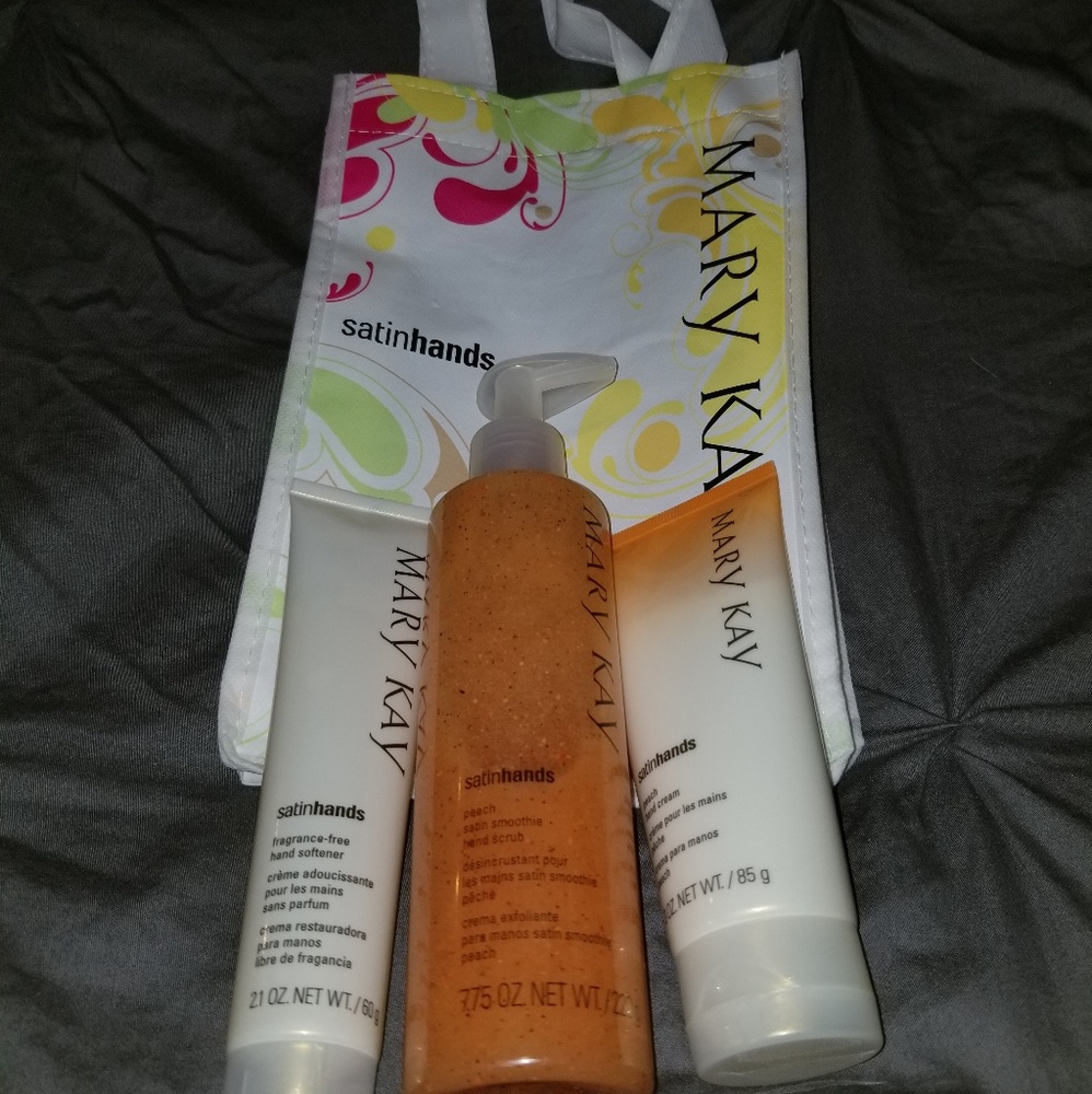 Mary Kay satin hands set